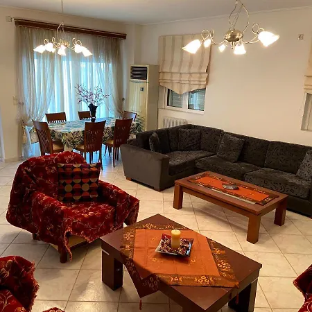 Beautiful Apartment Near The Beach Kalamáta Exterior photo
