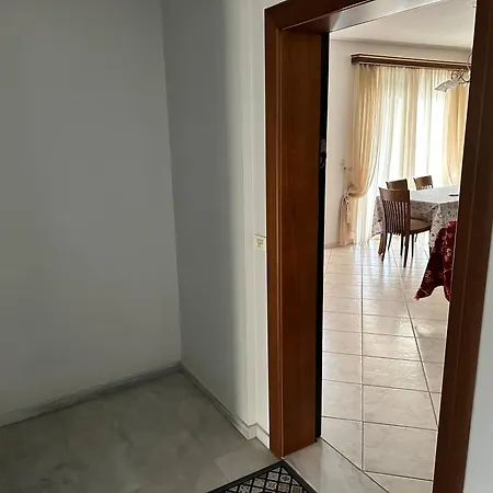 Beautiful Apartment Near The Beach Kalamáta Exterior photo